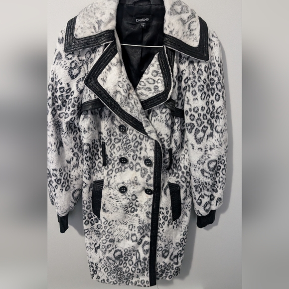 Bebe Snow Leopard Trench Coat - US M - Picture 3 of 16